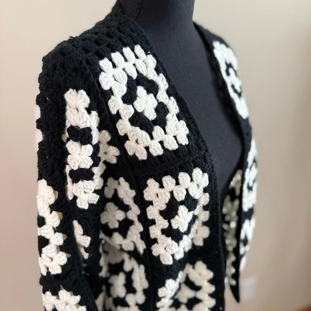 Davi & Dani Crochet Granny Square Cardigan Black Cream Boho Small - Picture 3 of 9